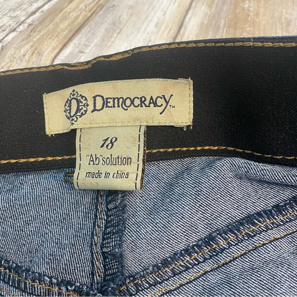 Democracy Dark Blue Women's Jeans Sz 18 - Picture 2 of 7